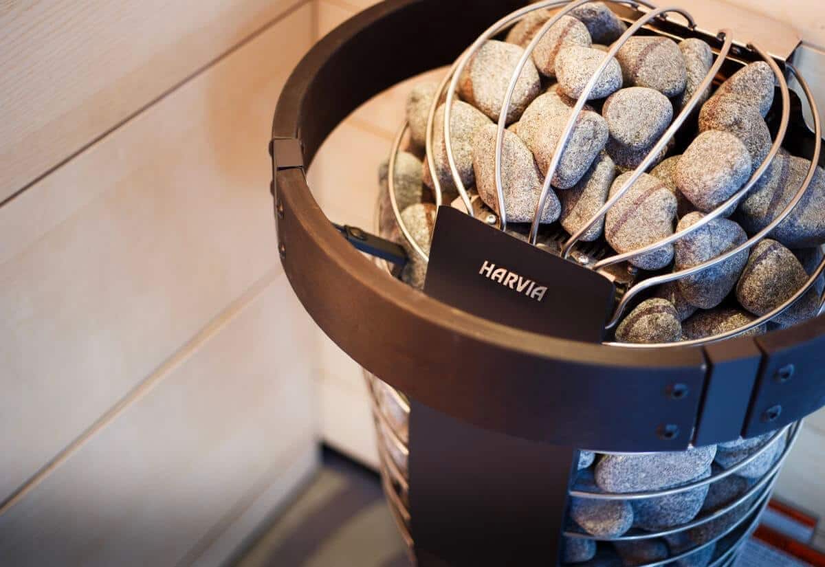 imgi_36_Harvia-spirit-in-use-3