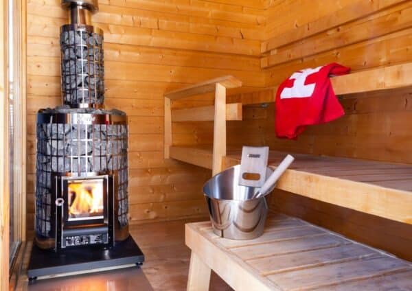 imgi_34_Harvia_Cilindro16_WKPC16S_f1-600x424