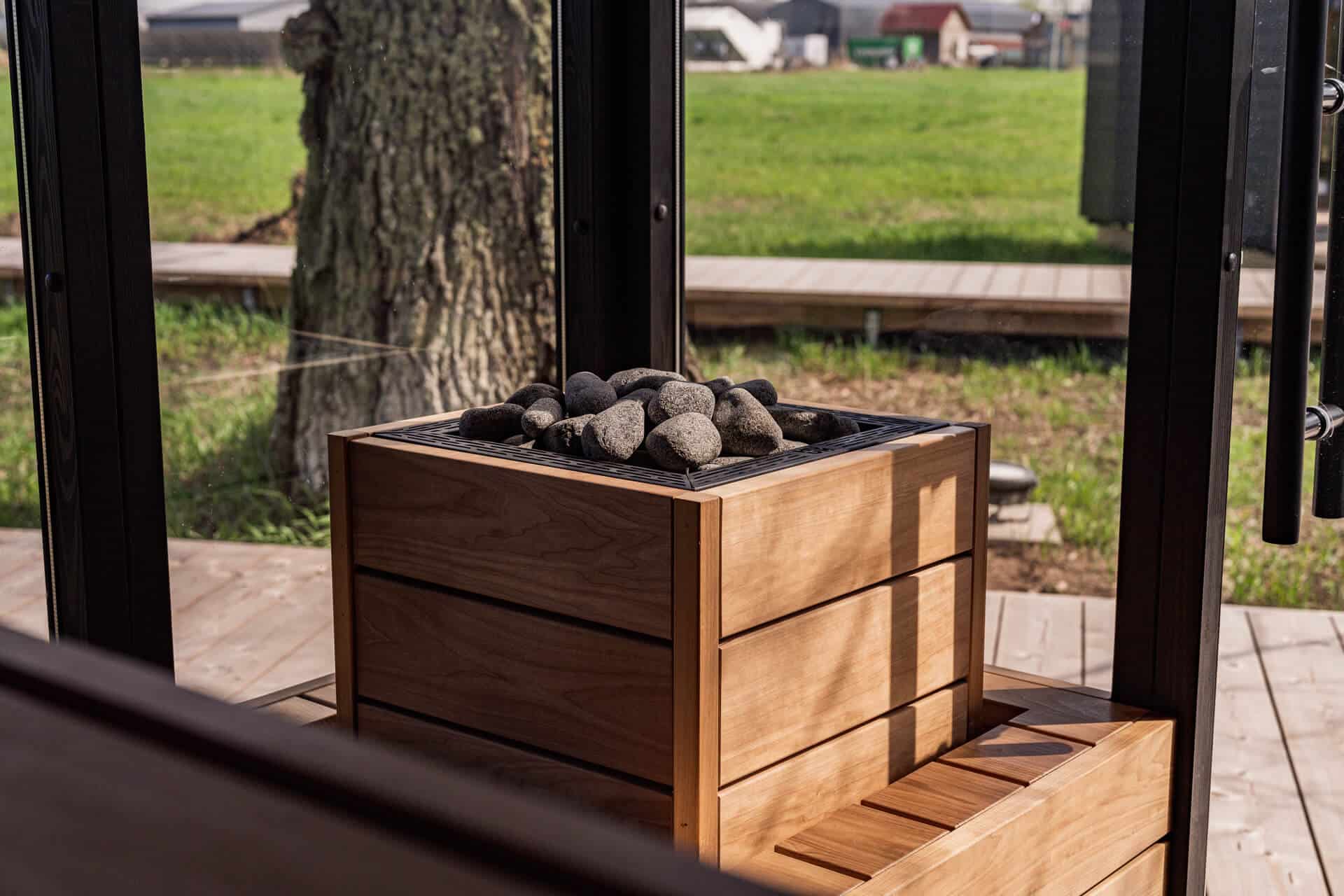 HUUM-CORE-in-the-sauna_3